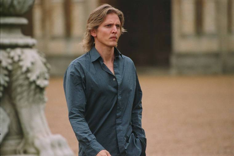 Barry Pepper is Tom Ripley. I mean it... he IS! You can forget the rest!